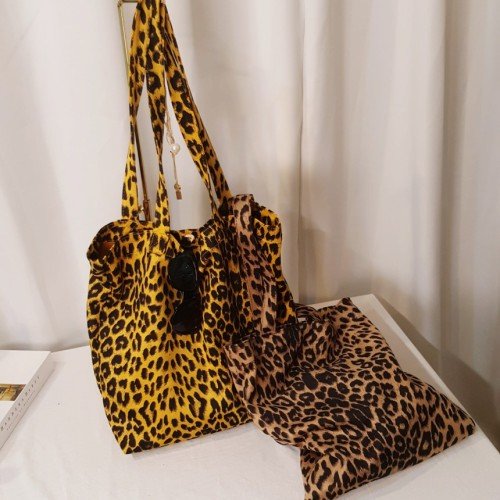 [리햅] 레오 스웨이드 세무 호피 숄더 에코백 (S,M)