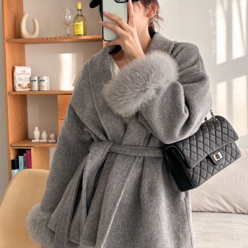 나비올라 울100% 폭스 퍼코트 핸드메이드 하프코트 30대여성의류