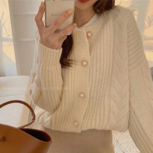 러블리해라 여성 겨울 따뜻한 도톰한 라운드 진주 단추 꽈배기 니트 빨간가디건