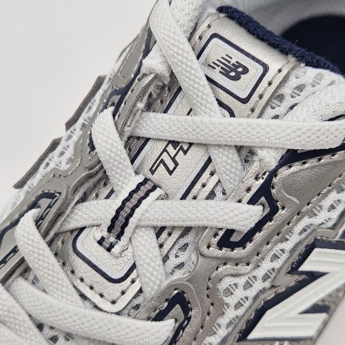 [국내매장판] 뉴발란스 키즈 740 와이드 운동화 밴딩끈 발볼 넓은 신발 화이트네이비, 160